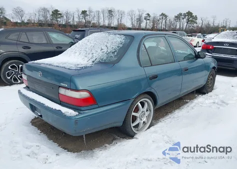 1995 Toyota Corolla из США, поврежденный, VIN 2T1AE04B7SC084635